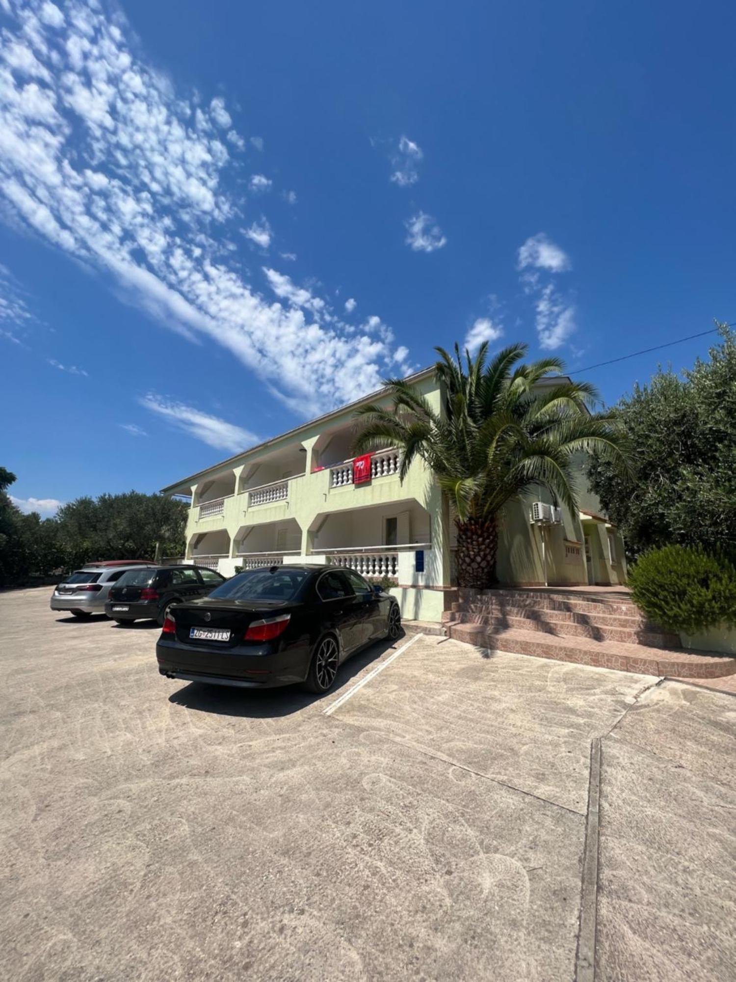 Apartments Svekric Novalja Εξωτερικό φωτογραφία